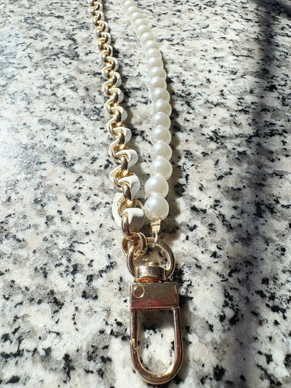 ♥️💖 Double Strand Gold Chain and Pearls Flower Bag Charm Keychain NWOT - Picture 6 of 8